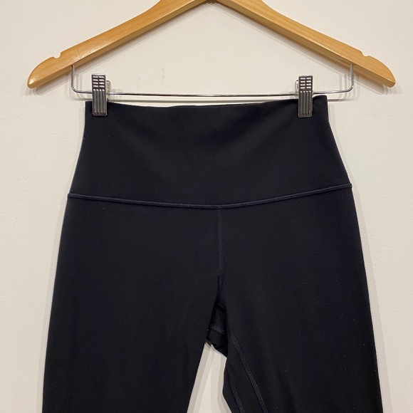 Lululemon Align Pant II 25" in Black Size 6 - Picture 5 of 6